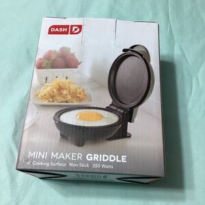 Dash Mini Maker Griddle